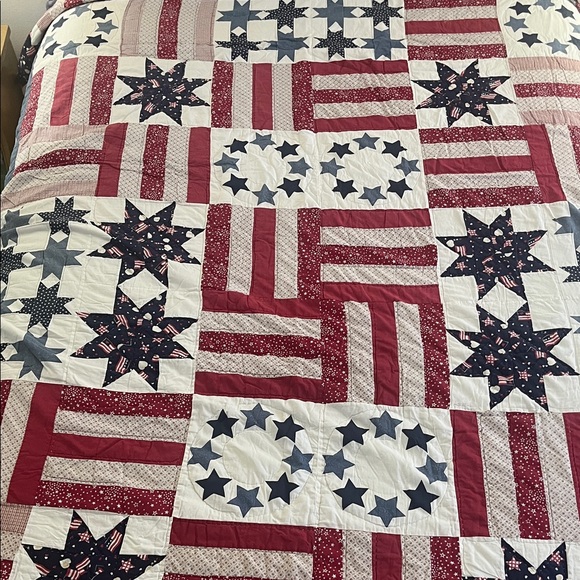 PIECED QUILT Patriotic Patchwork Quilt Sawtooth Stars AMERICANA - Picture 4 of 13